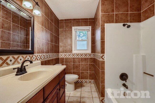 Building Photo - 6510 Hokah Dr