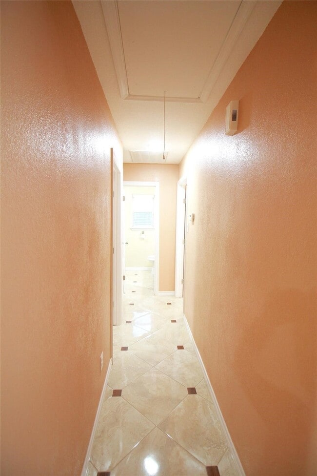 Building Photo - 4523 Donalbain Dr