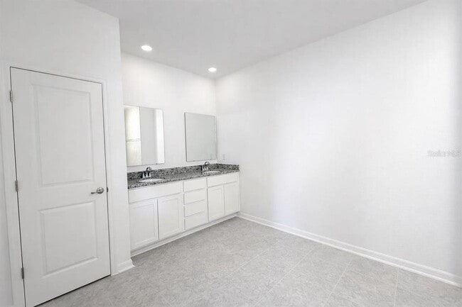 Building Photo - 15 Ramblewood Dr