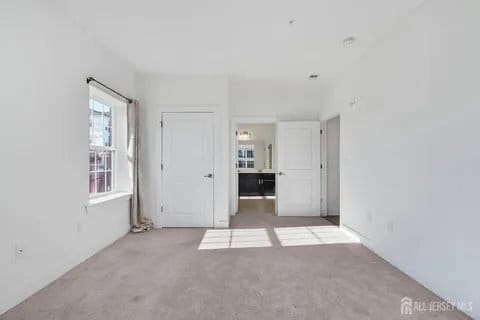 Building Photo - 718 Stiller Ln