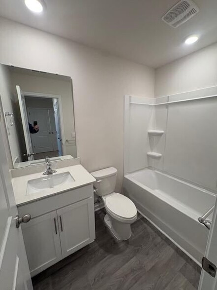 Building Photo - 3404 Sunstone Wy