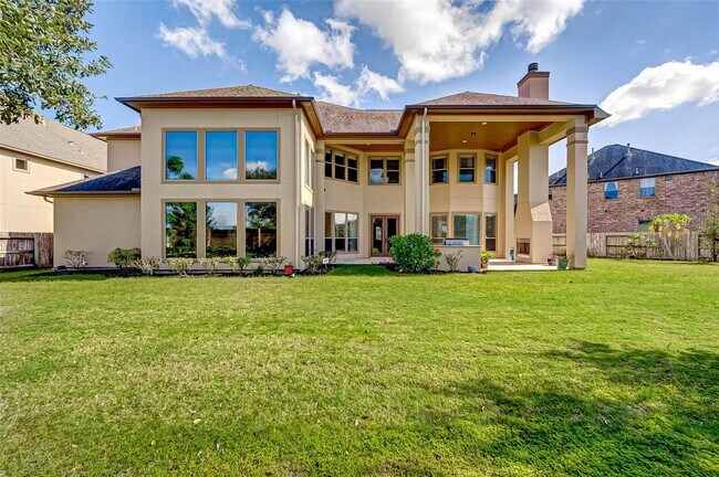 Building Photo - 2914 Cotswold Lane