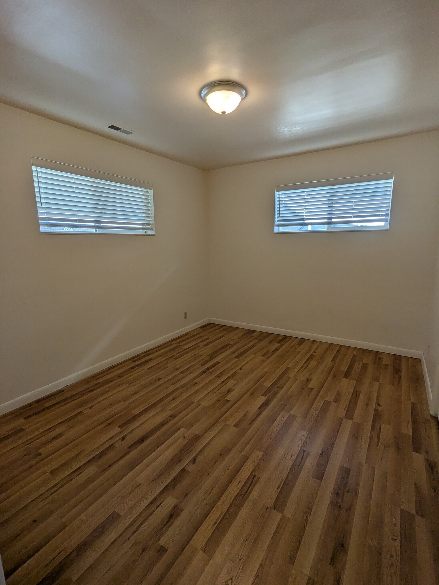 Building Photo - 4365-4367 Rose Garden Ln