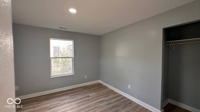 Building Photo - 1107 E Mulberry St