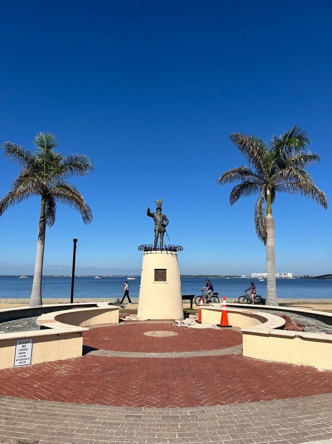 Building Photo - Historical Punta Gorda across from Gilchri...