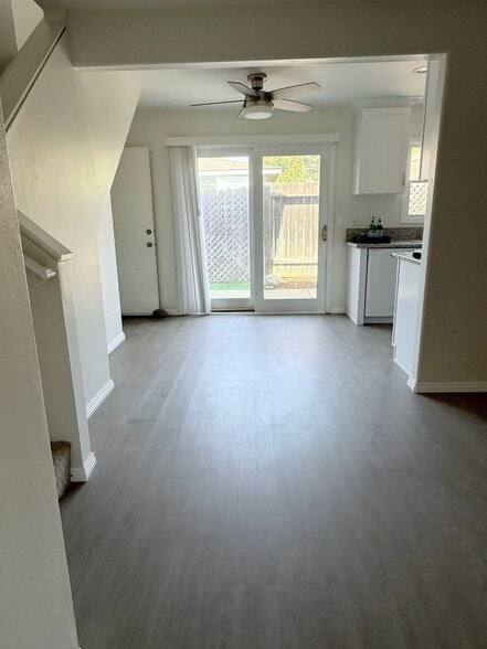 Dine-in area with sliding door to private backyard - 631 S Glassell St