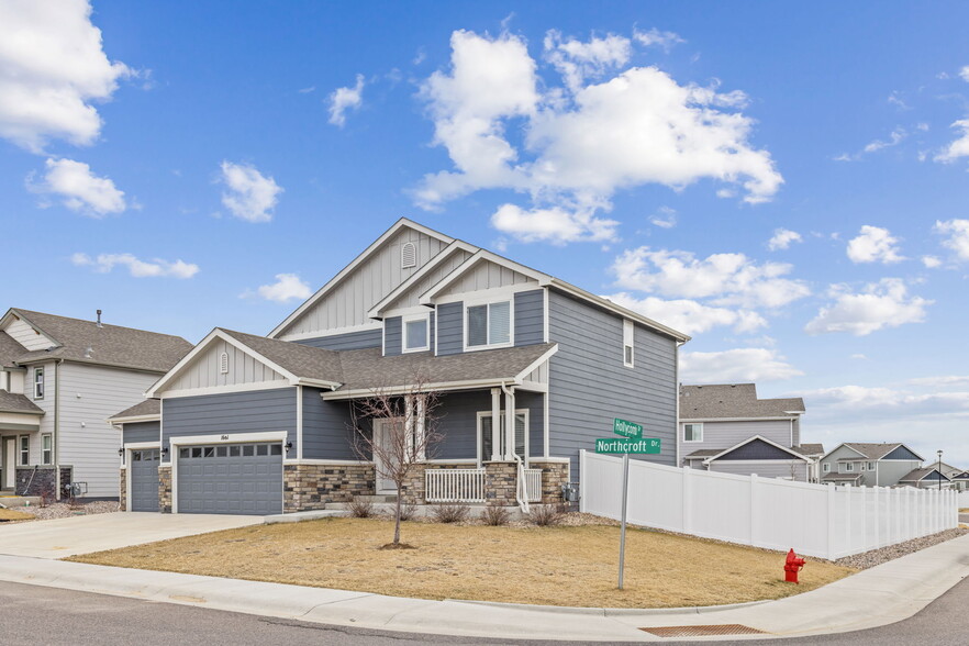 Building Photo - 1661 Northcroft Dr