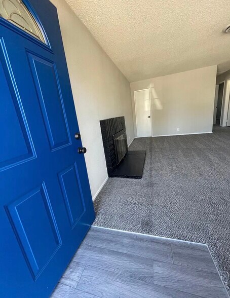Building Photo - 4693 Livermore Ave