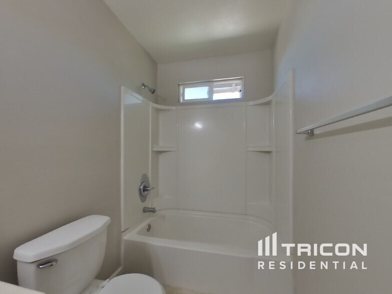 Building Photo - 362 Rio Del Mar