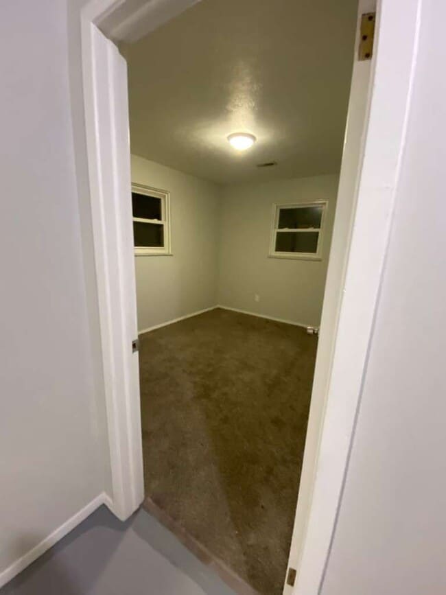 Building Photo - 1228 E 340th St