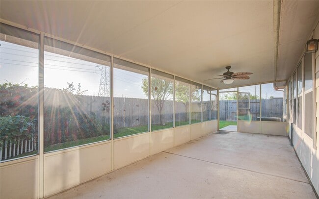 Building Photo - 2218 Gable Hollow Ln