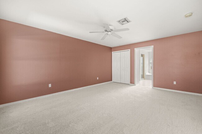 Building Photo - 3 Bed 2 Bath Pool Home
