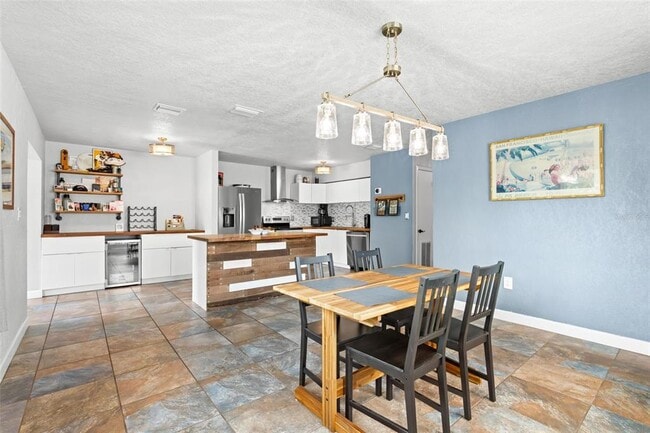 Building Photo - 10437 Cirimoya Ln
