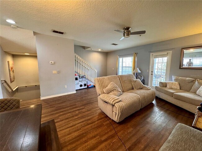 Building Photo - 412 Blue Bayou Ln