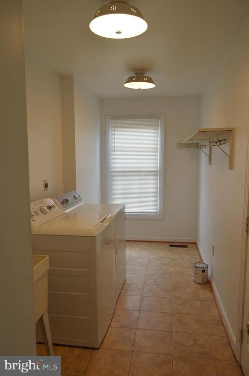 Building Photo - 5362 Sequoia Farms Dr