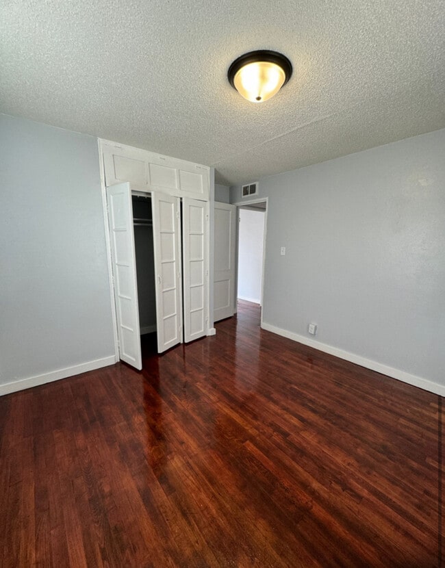 Building Photo - 1505 N Adams St
