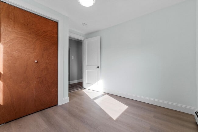 Building Photo - 3 Providence Hill Rd