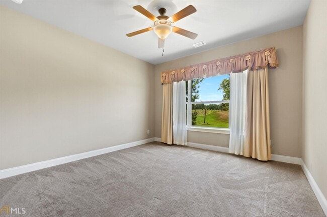 Building Photo - 2481 Lake Erma Dr