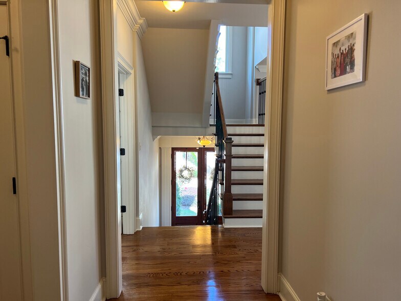 Building Photo - 7955 Magnolia Sq