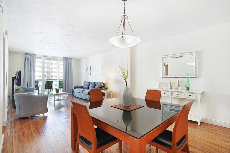 Primary Photo - 3801 S Ocean Dr