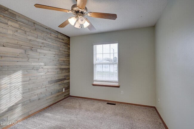 Building Photo - 4231 W 28th St