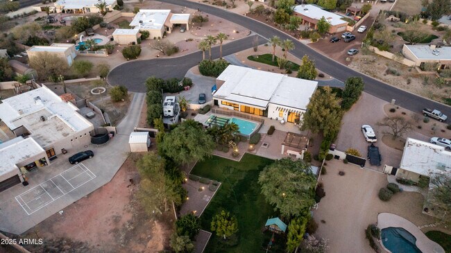 Building Photo - 7417 E Paradise Dr