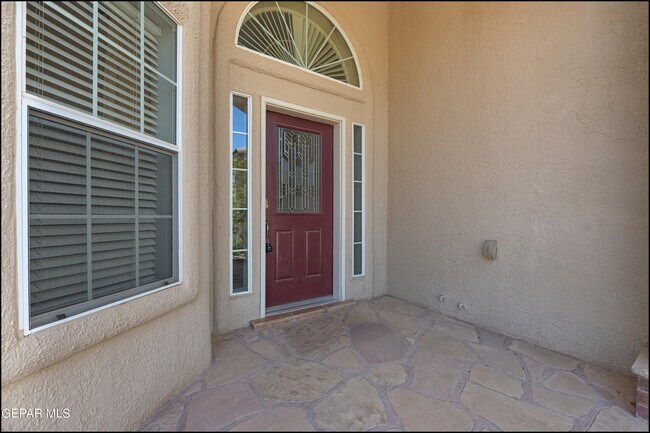 Building Photo - 6300 Franklin Vista Dr