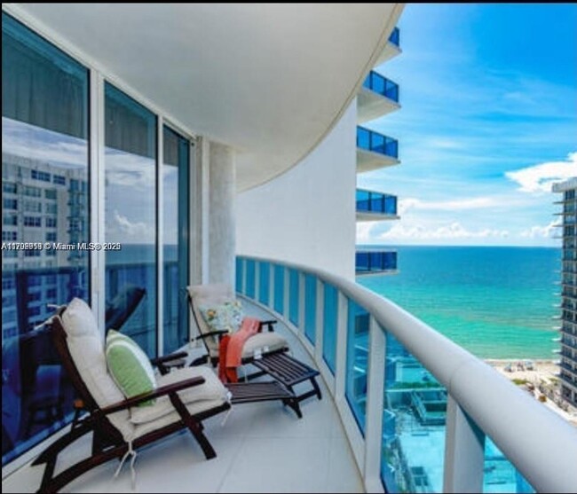 Building Photo - 2711 S Ocean Dr