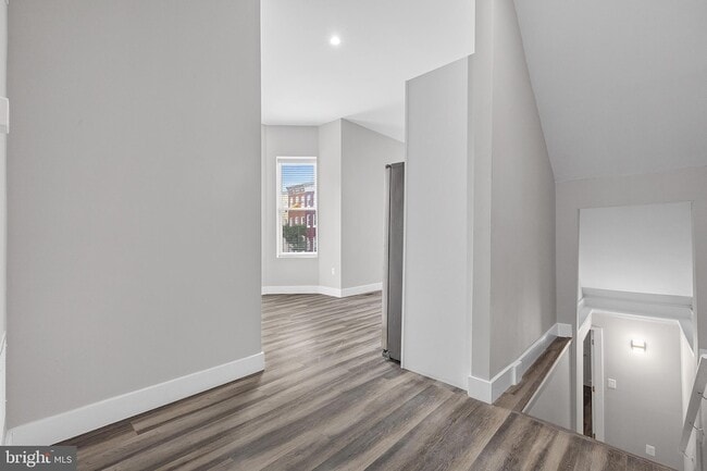 Building Photo - 1235 W Lafayette Ave