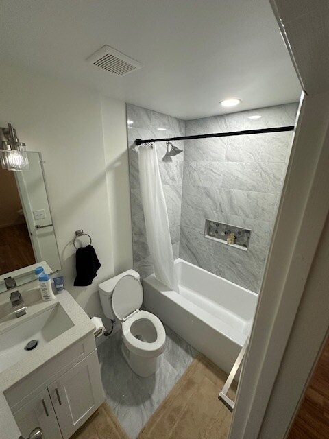 Building Photo - 386 S Converse St