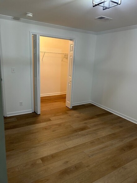 Building Photo - 4906 Wade Valley Way