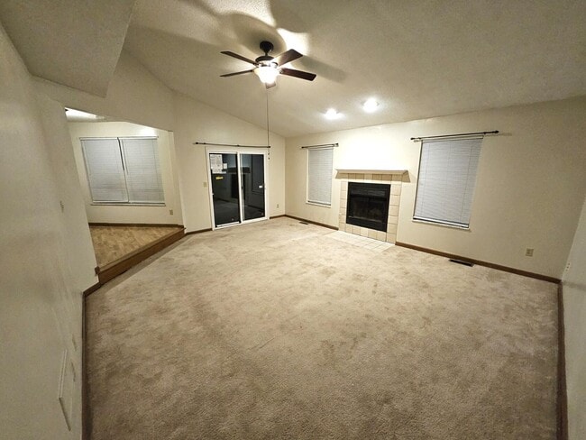 Building Photo - 6423 Plankton Dr