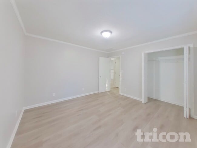 Building Photo - 6273 Branch Hill Cir