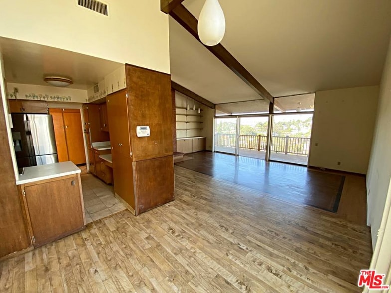 Building Photo - 1729 Silverwood Terrace