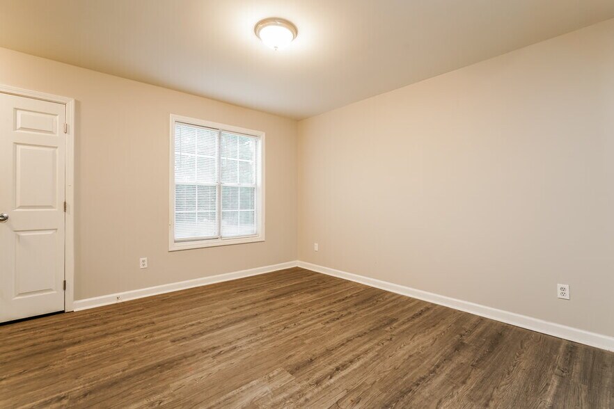 Building Photo - 2631 Windage Dr SW