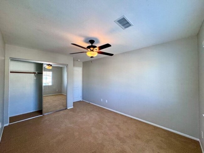Building Photo - Oversized 5 bedroom Copper Canyon Murrieta...