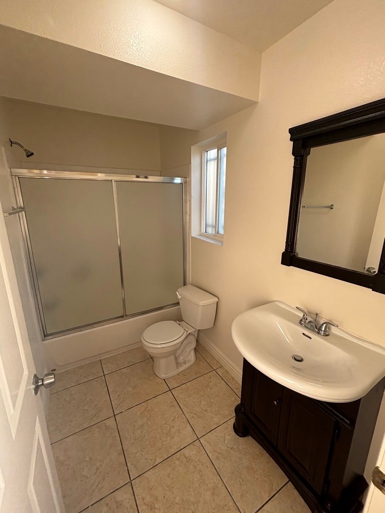 Building Photo - 632 E 113th St