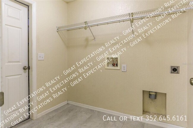 Building Photo - 4691 SW 129th Pl
