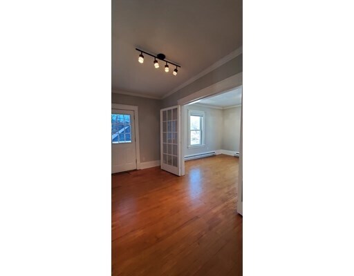 Building Photo - 16 Gardner St