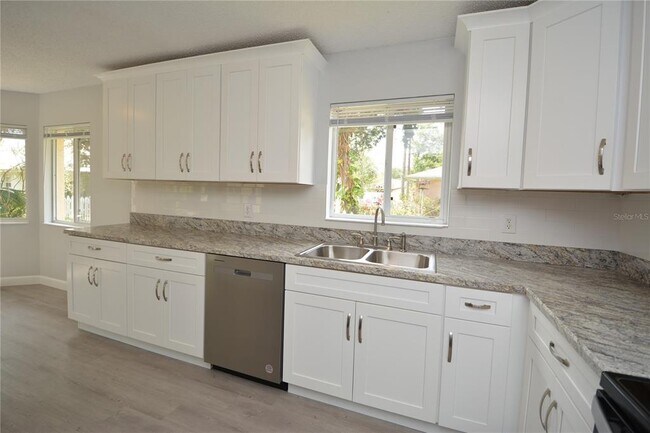 Building Photo - 23 Westrock Ln