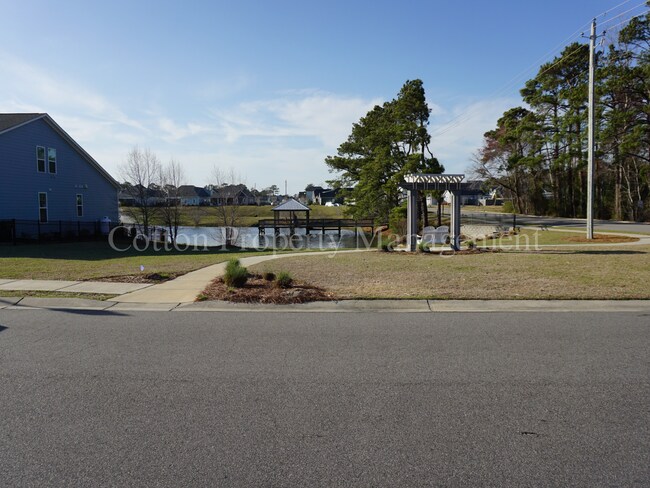 Building Photo - 33 Meon Ln