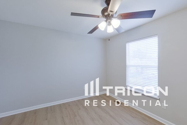 Building Photo - 507 Fortress Ct