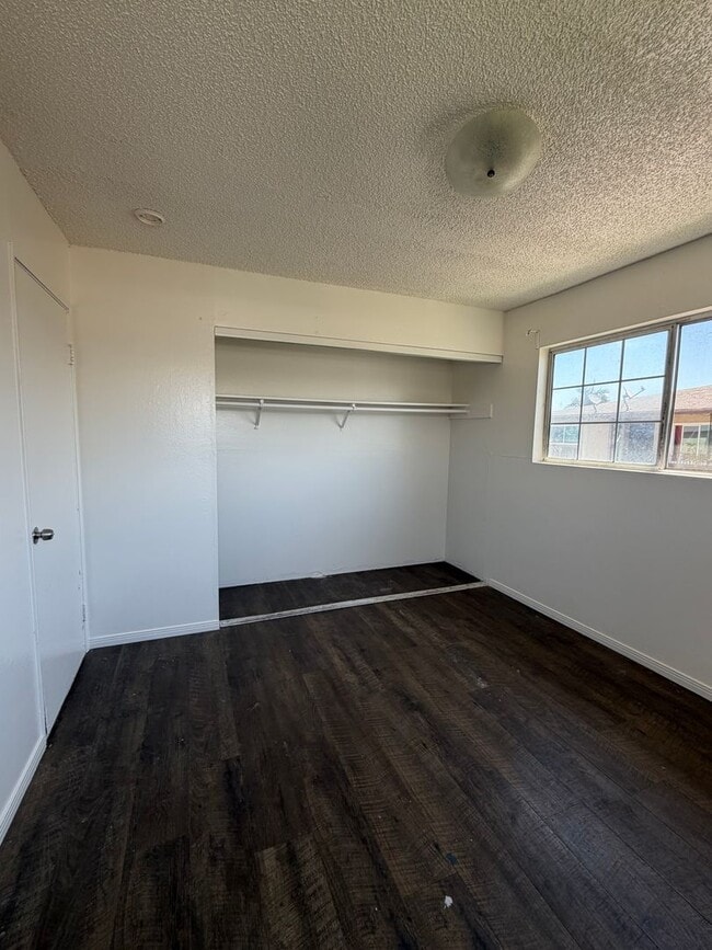 Building Photo - 7782 Mandrell Dr
