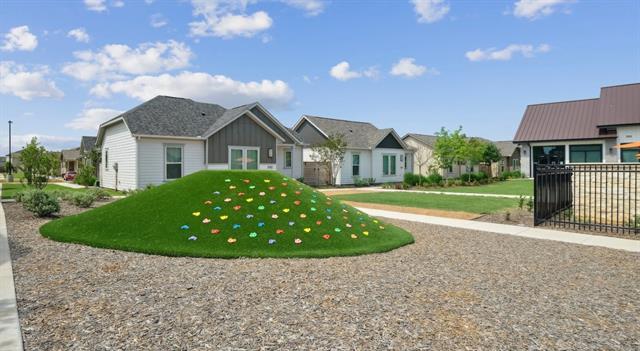 Building Photo - 2600 N Lake Forest Dr