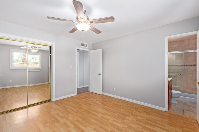 Building Photo - 1918 E Palmcroft Dr