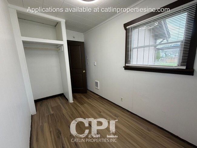 Building Photo - 1213 Ross Ave