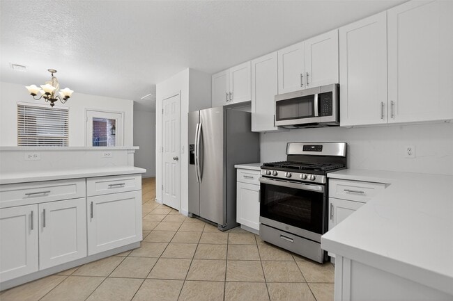 Building Photo - 17627 S Summit Canyon Dr