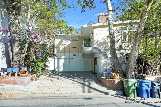 Building Photo - 2122 N Beverly Glen Blvd