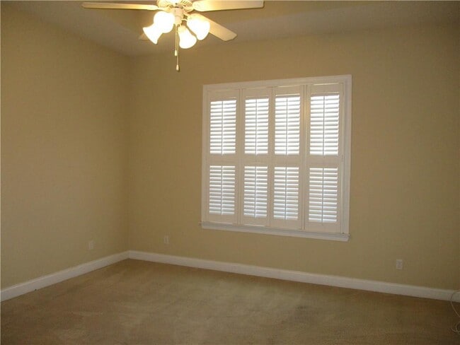 Building Photo - 554 Freedom Trail