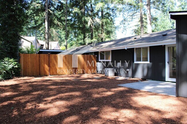 Building Photo - 4712/4714 Reid Dr.